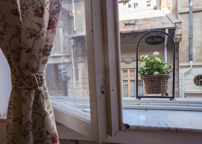 Color Nicolae Tonitza St *