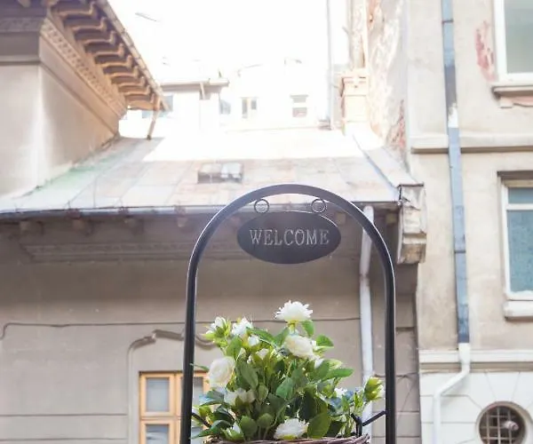 Apartman Color Nicolae Tonitza St