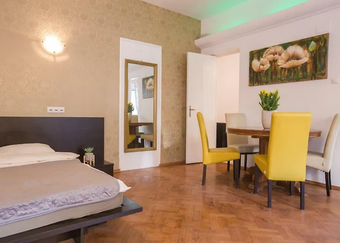 Apartman Color Nicolae Tonitza St *