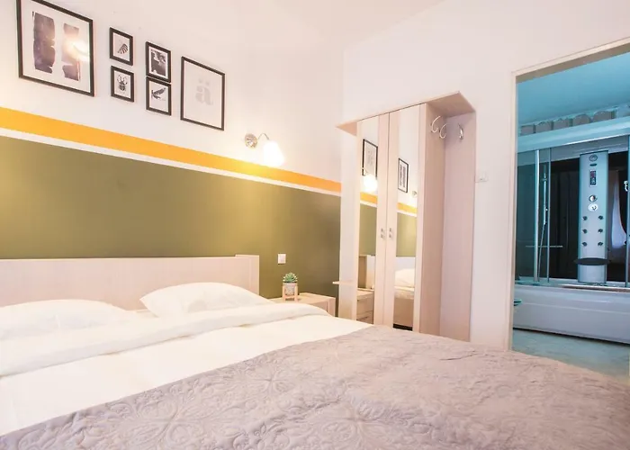 Color Nicolae Tonitza St * Bukarest