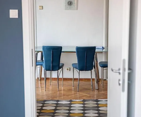 Apartman Color Nicolae Tonitza St