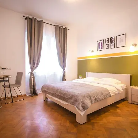 Color Nicolae Tonitza St Bükreş