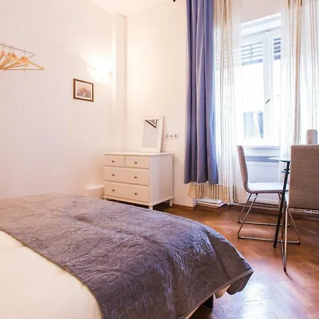 Color Nicolae Tonitza St Bükreş