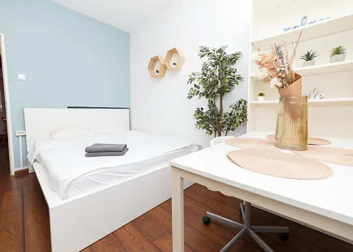 Apartamento Color Nicolae Tonitza St