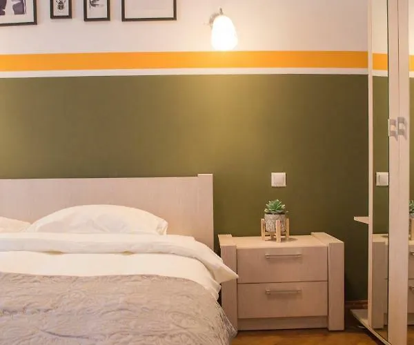 Apartamento Color Nicolae Tonitza St *