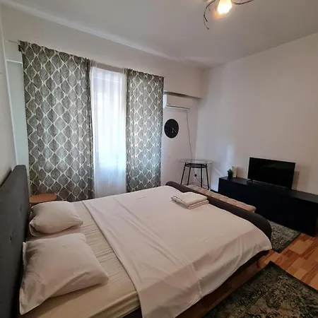 Color Nicolae Tonitza St Apartment