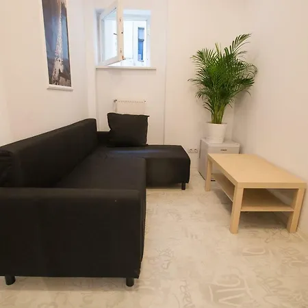 Apartment Color Nicolae Tonitza St *