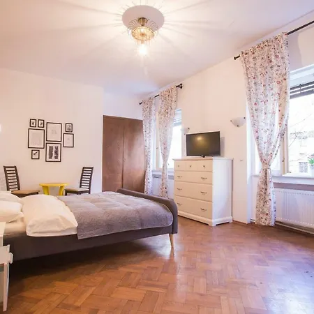 Apartment Color Nicolae Tonitza St