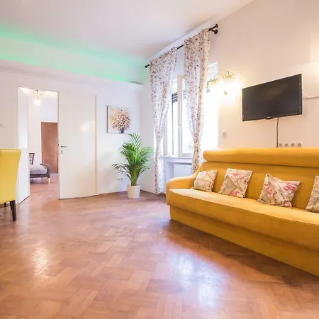 Apartment Color Nicolae Tonitza St *