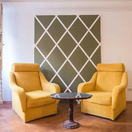 Color Nicolae Tonitza St Apartment *
