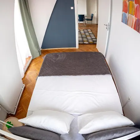 Apartment Color Nicolae Tonitza St *