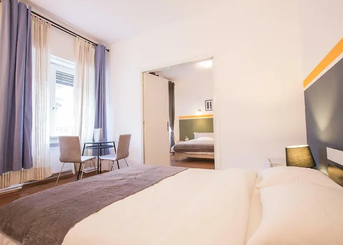 Color Nicolae Tonitza St * Bukurešť